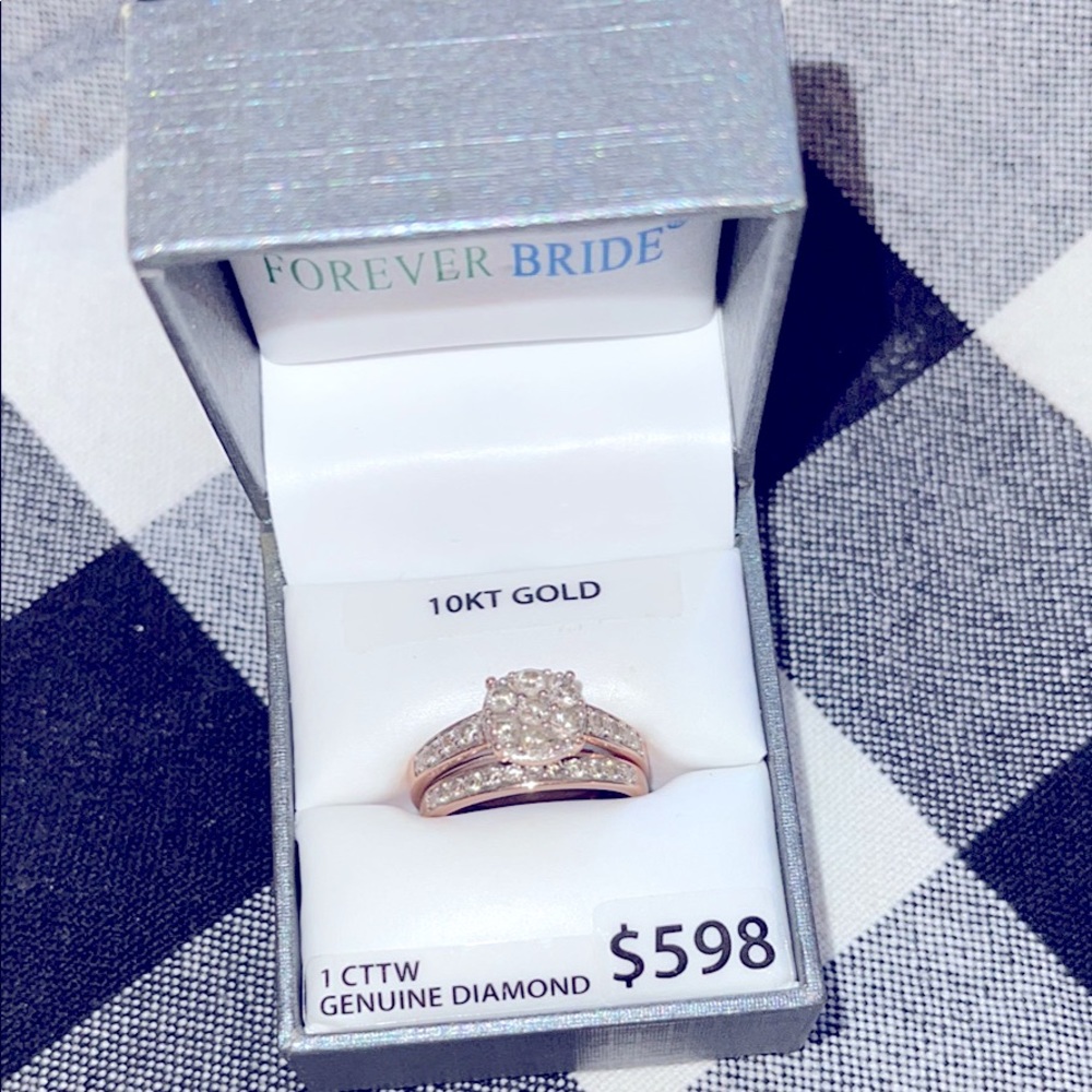 ‼️SOLD‼️Rose Gold and Diamond Bridal Set Size 7